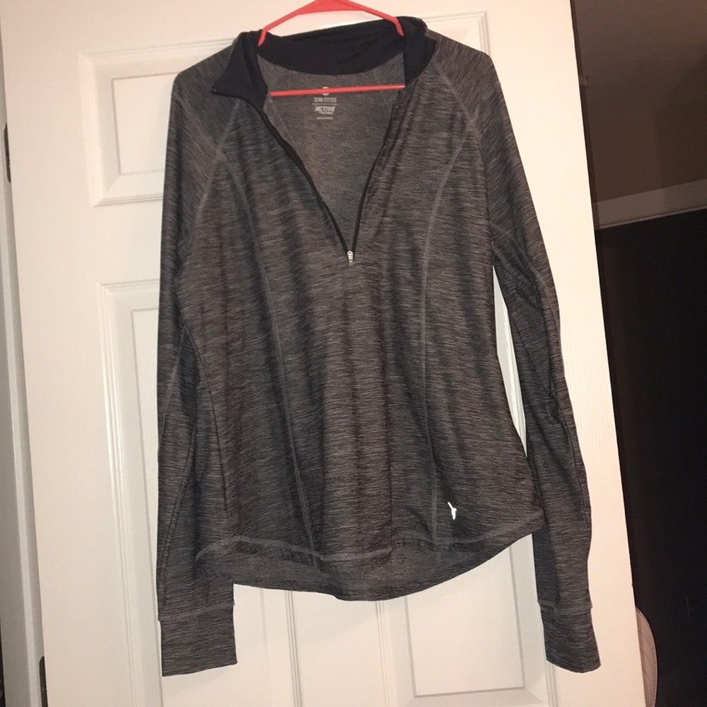 Slim-fitted active long sleeve